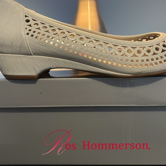 Rod Hommerson Tina White Laser Stripe Fabric, Size 11.5 - Picture 5 of 7